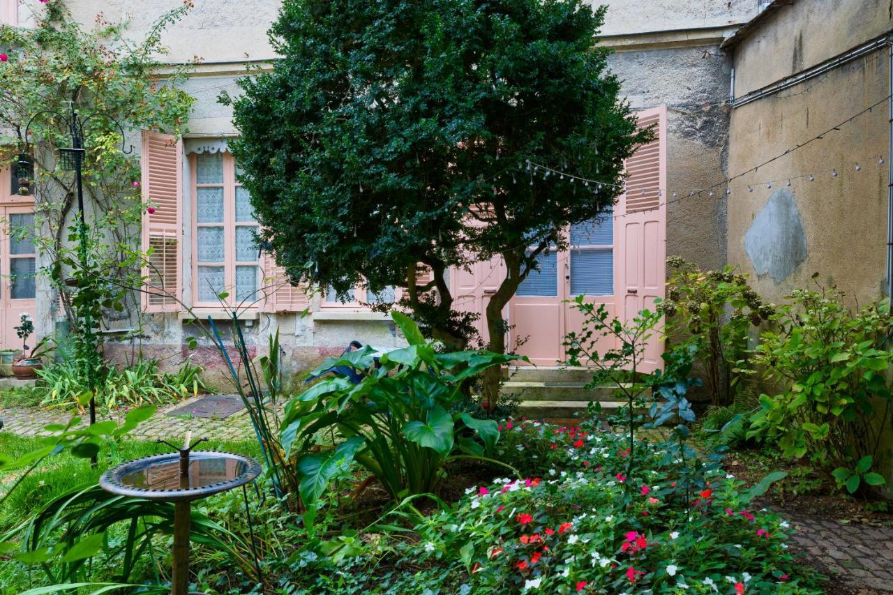 hôtel particulier SENS centre ville Sens Exterior foto